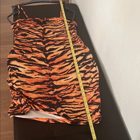 #098**Sexy Orange & Black Tiger Print Mini Dress - Picture 3 of 9